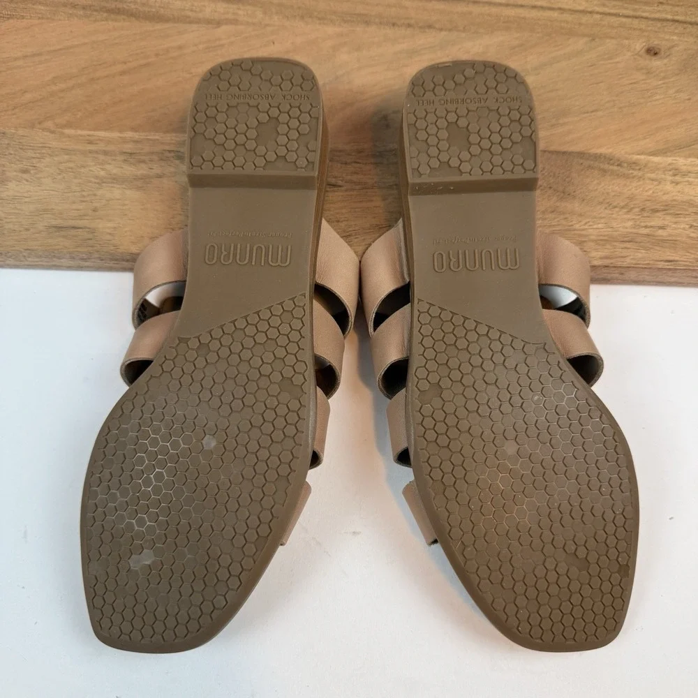 New NWOB Womens Munro Carrera Tan Leather Slides Sandals‎ Shoes Sz 7.5 N
